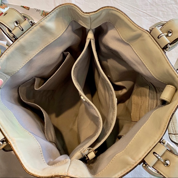 Coach SOHO Peaches & Cream Purse, EUC. - Picture 11 of 13